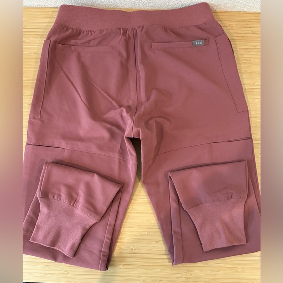 Figs MAUVE Joggers - Picture 2 of 3